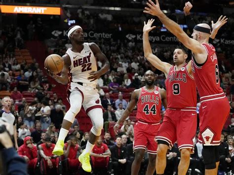 Bulls open 25-point first-quarter lead in Miami, team's largest since Jordan era
